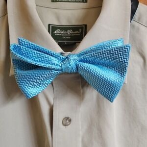 Barry Wang OS Bow Tie Mens Turquoise Blue Chevron Zigzag‎ Silk Blend Pre-Tied